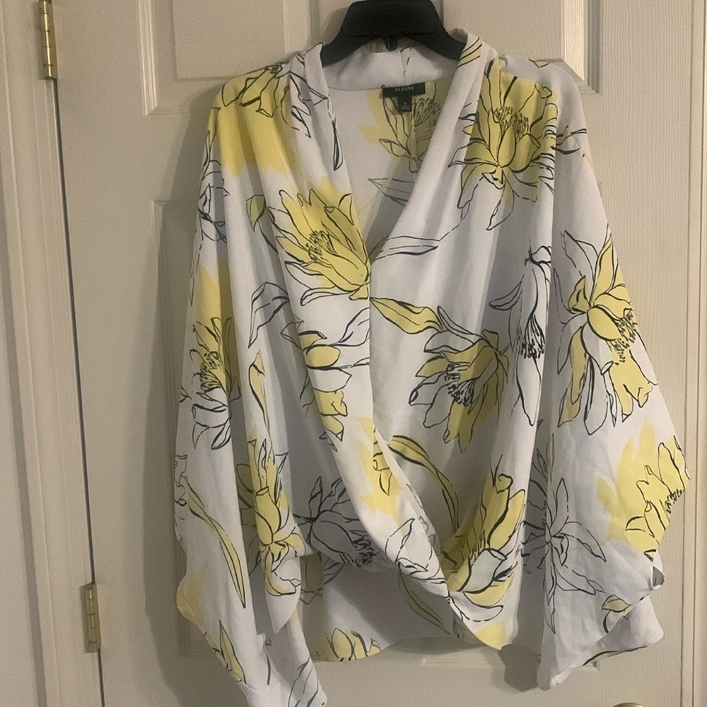 Spring floral 3xl top